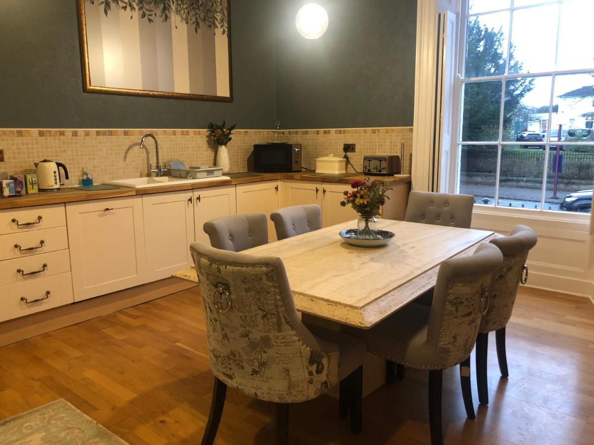 50a Clifton Garth *